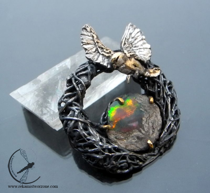 silver brooch with black opal and nightingales