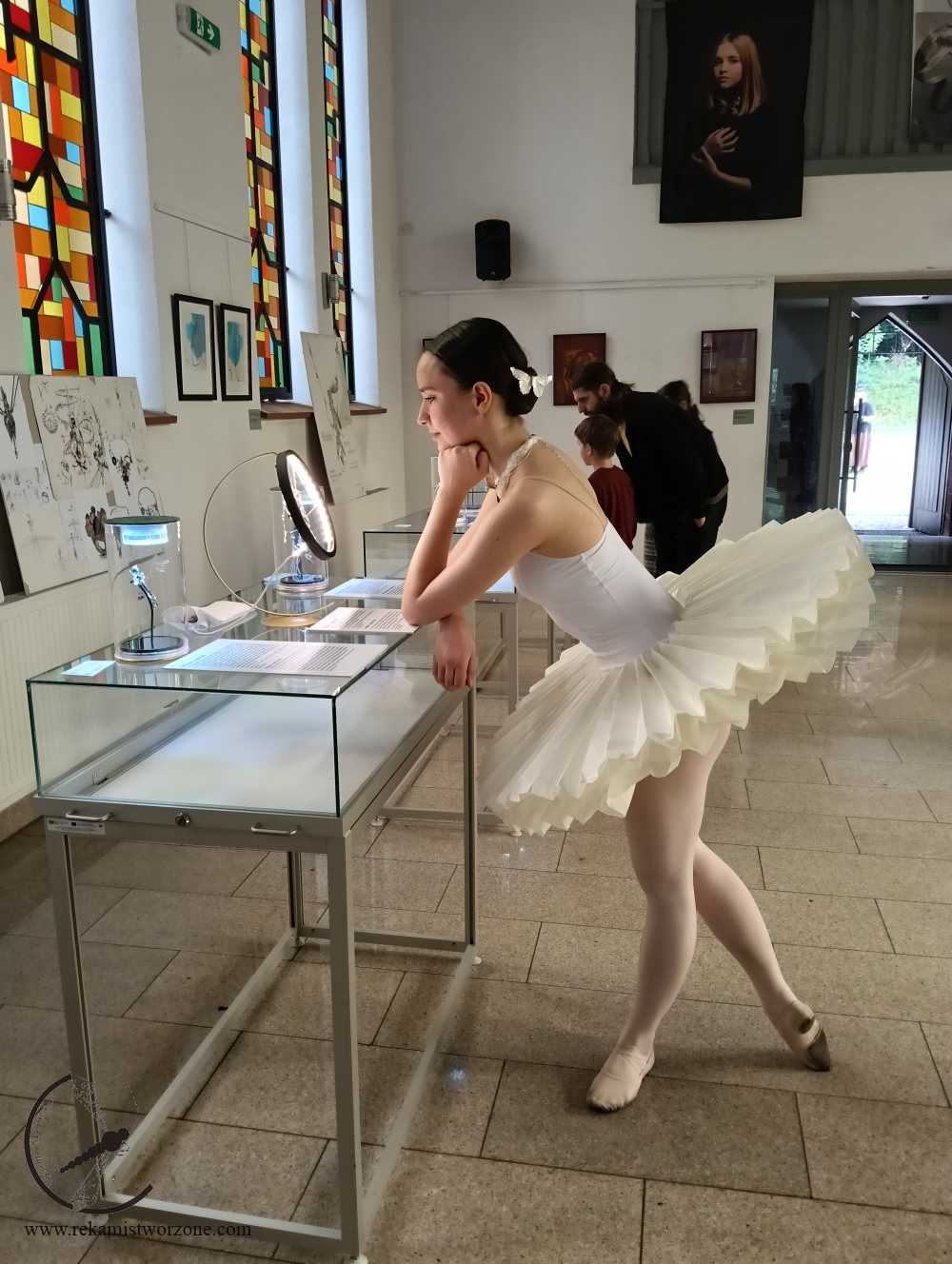 baletnica i sztuka złotnicza - Góry Literatury, "Kamień Papier Nożyce"
